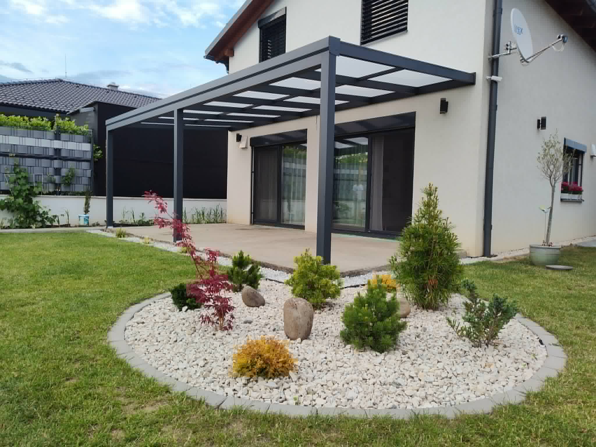 Hliníková pergola na mieru a zastrešenie terasy